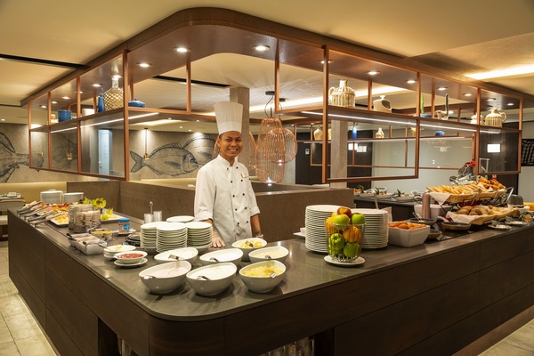 APT Travelmarvel MS Estrela Restaurant ©Tony Brown Photography 0.jpg